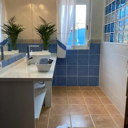 B&B Villa Libertad Tenerife - FKK Nudist Swing Bed & Breakfast *